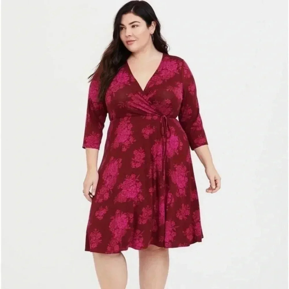 TORRID Womens Dress red with pick floral jersey wrap